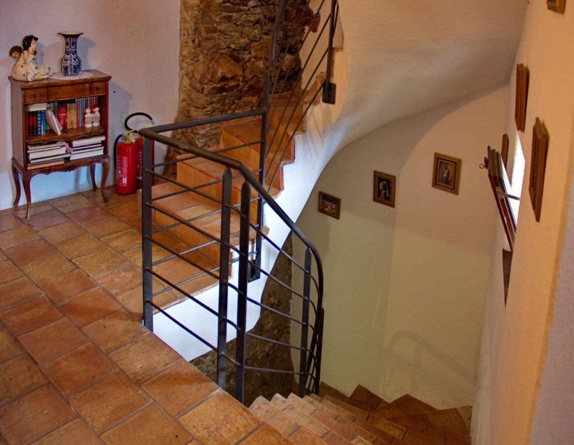 Le Petit Chateau Vezzi Portio Exterior photo